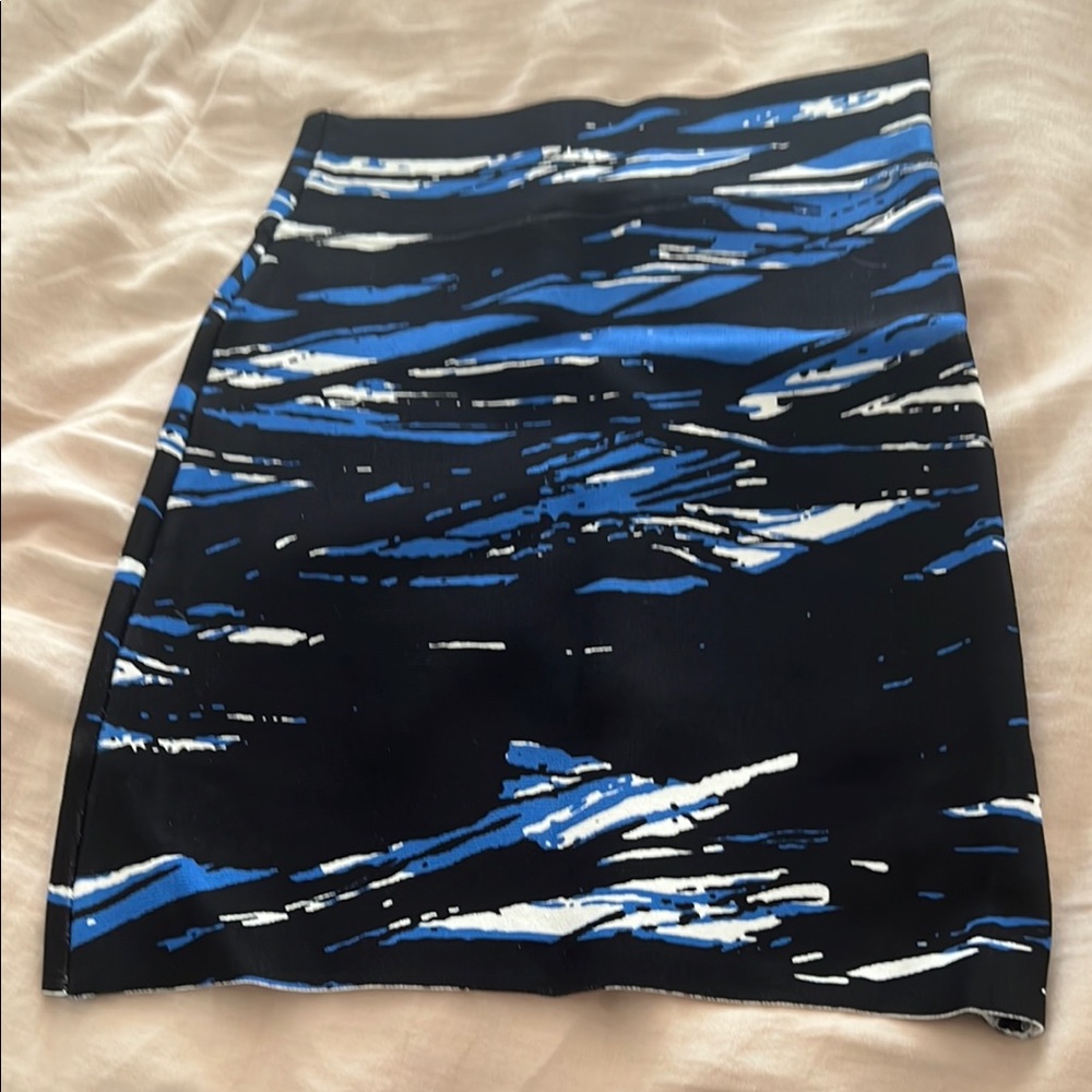 BCBGMaxAzria Black and Blue Casual Mini Skirt